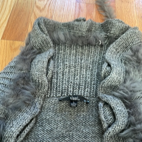 Women’s No-Button Cardigan - Picture 2 of 3